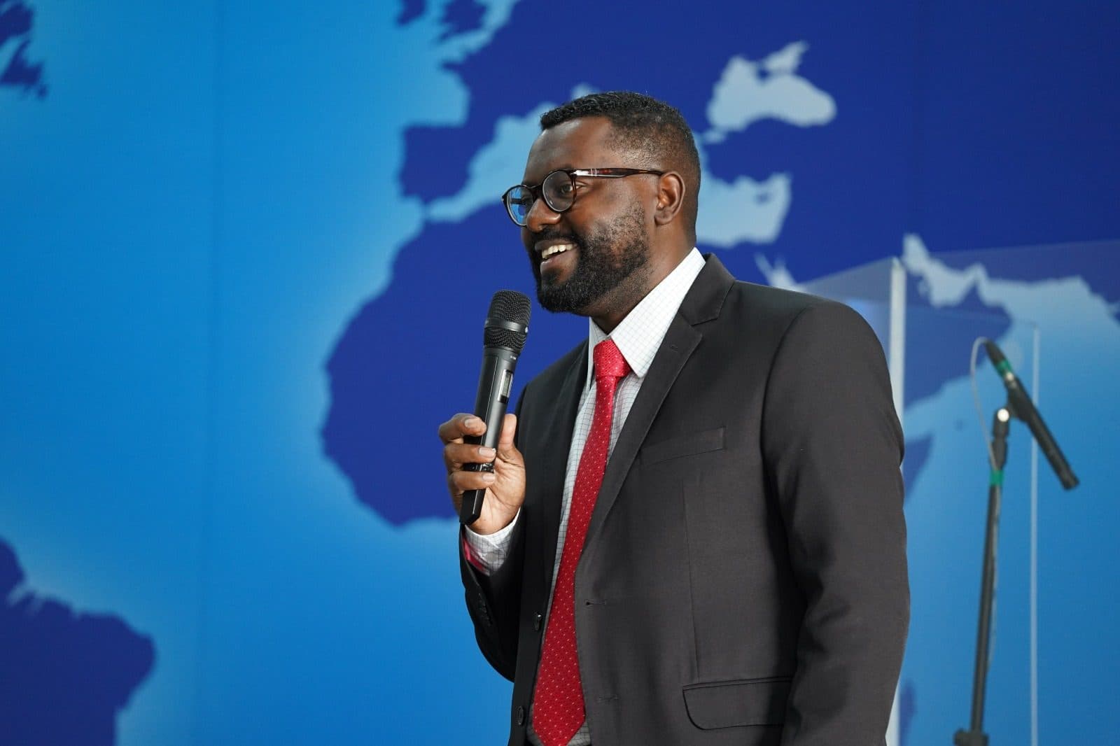 Pr. Vanderlei Duarte pregando